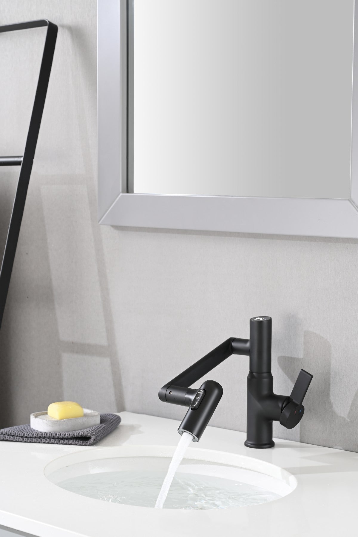 Bathroom Single Hole Sink Faucet Matte Black Two Handles Rotable Spout W121765120