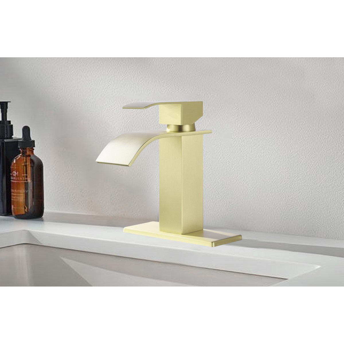 Bathroom Single Hole or Three Holes Sink Faucet Gold Single Handle With Deck Plate W2287P154573