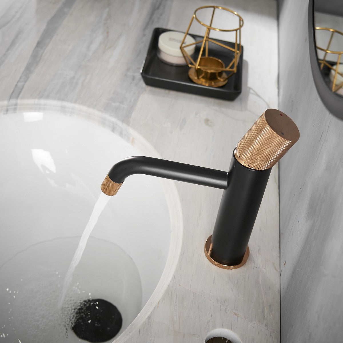 Bathroom Single Hole Sink Faucet Matte Black Single Handle W1932P171701