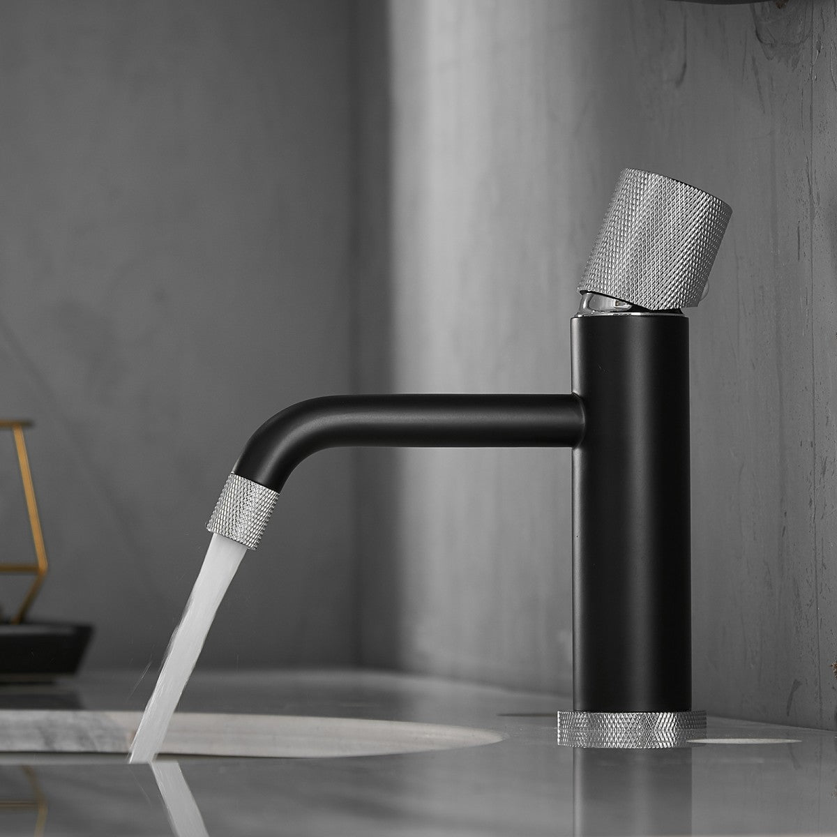 Bathroom Single Hole Sink Faucet Matte Black Single Handle W1932P172314