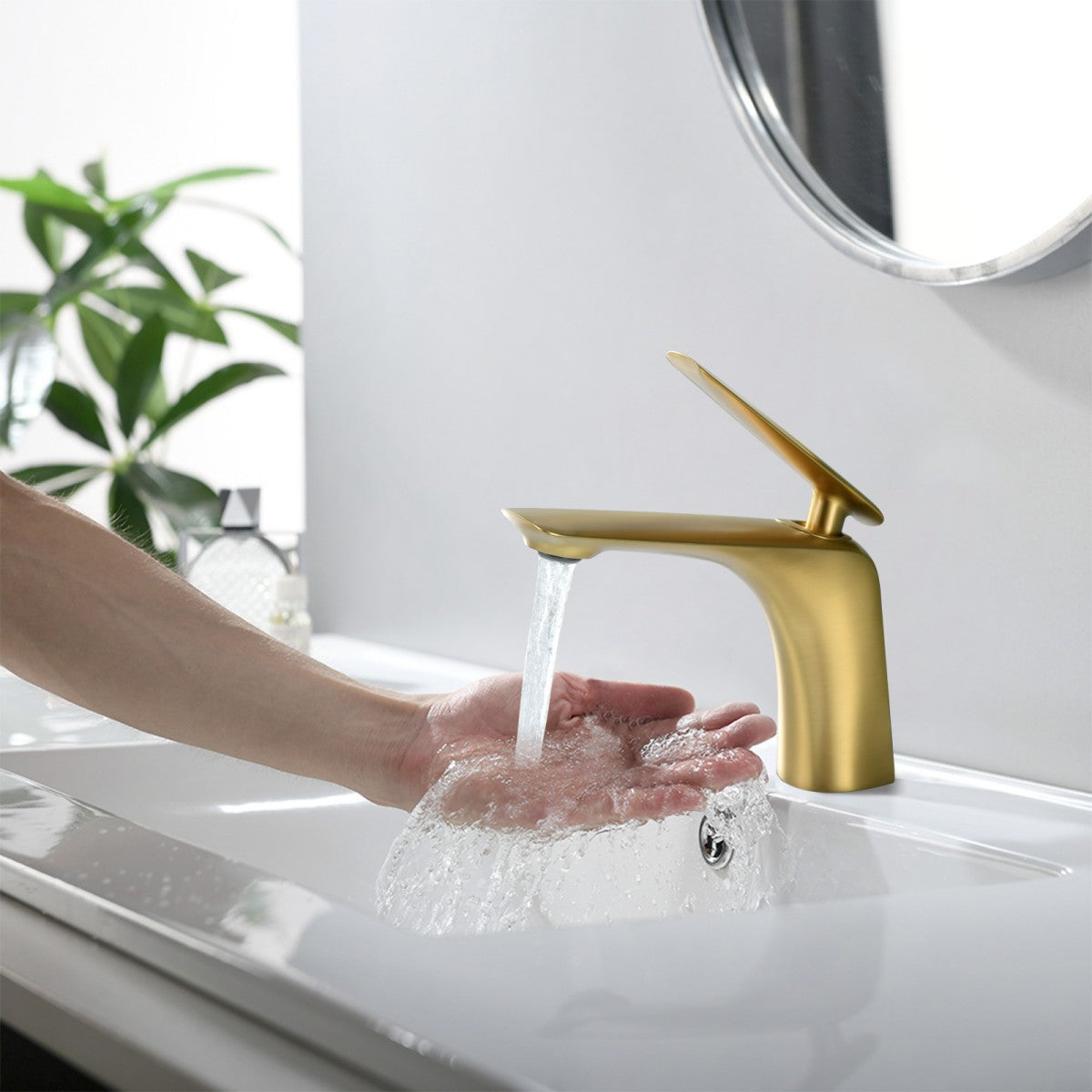 Bathroom Single Hole Sink Faucet Gold Single Handle With Pop-up Drain W1224P227855