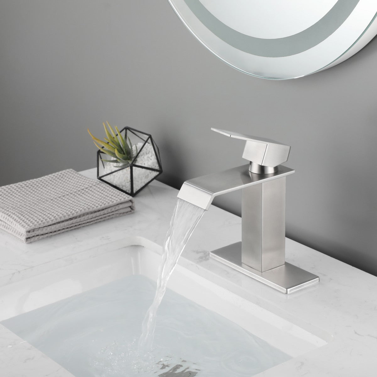 Bathroom Single Hole or Three Holes Sink Faucet Brushed Nickel Single Handle With Deck Plate W2287P185569